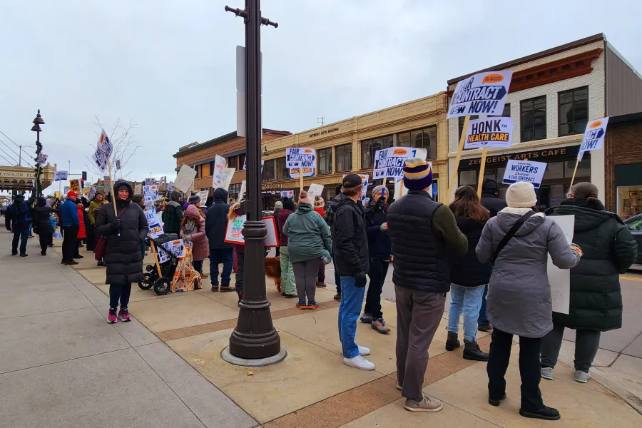 image of workers protesting