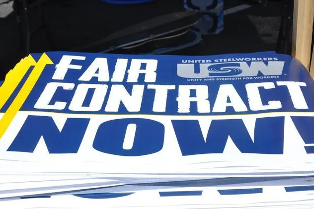 usw-expects-contract-talks-with-us-steel-over-weekend_74872.jpg