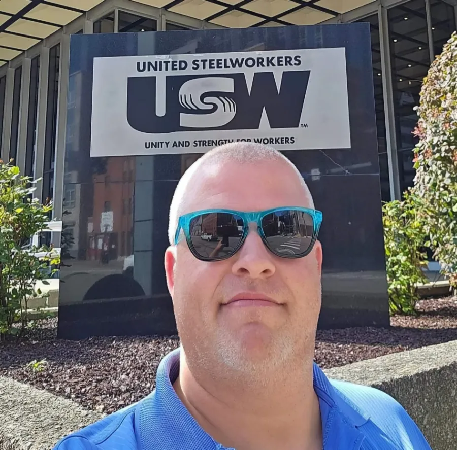 Chris Frydenger USW local 7-838 president