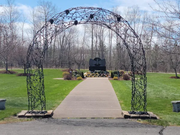 monument_at_a_distance.jpg